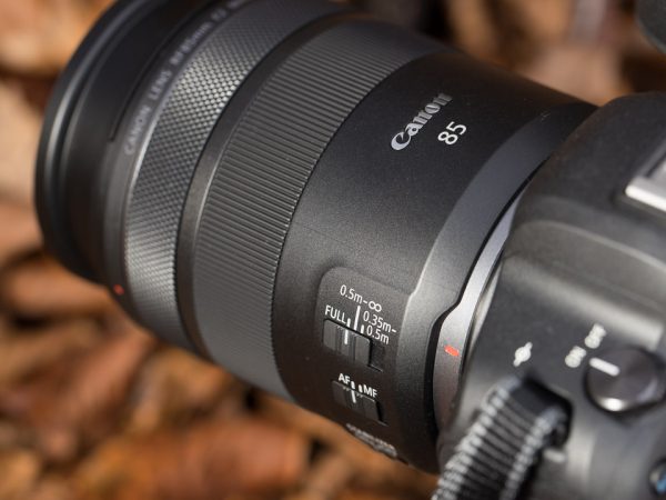 Rf 85mm F2 Macro focus range switch